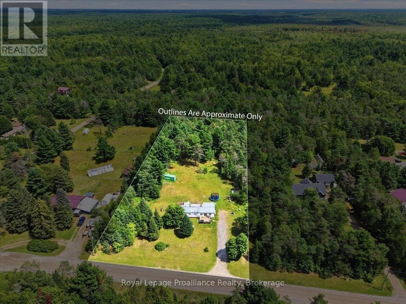 27 Hartin Road, Addington Highlands, Ontario, K0H2G0, Addington Highlands, Ontario — photo 1 of 5