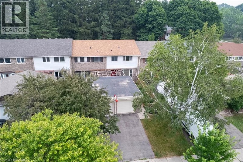 18 RALGREEN Crescent, Kitchener, Ontario, N2M1T9, Kitchener, Ontario — photo 1 of 5