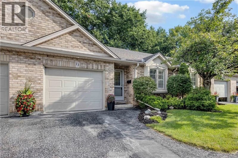 #13 633 PARK Road North, Brantford, Ontario, N3R8B6, Brantford, Ontario — photo 1 of 5