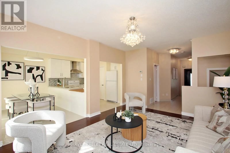 71 Mcnally Way, Aurora, Ontario, L4G7V2, Aurora, Ontario — photo 1 of 5