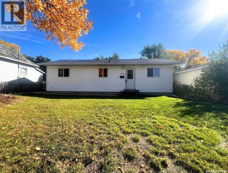 349 10th AVENUE NW, Swift Current, Saskatchewan, S9H1P1, Swift Current, Saskatchewan — photo 1 of 5