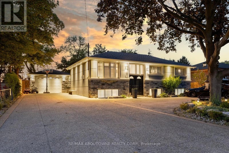 547 Pinegrove Road, Oakville (WO West), Ontario, L6K2C2, Oakville (WO West), Ontario — photo 1 of 5
