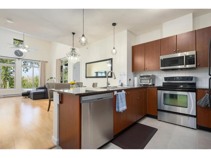 #418 10180 153 Street, Surrey, British Columbia, V3R0B5, Surrey, British Columbia — photo 1 of 5