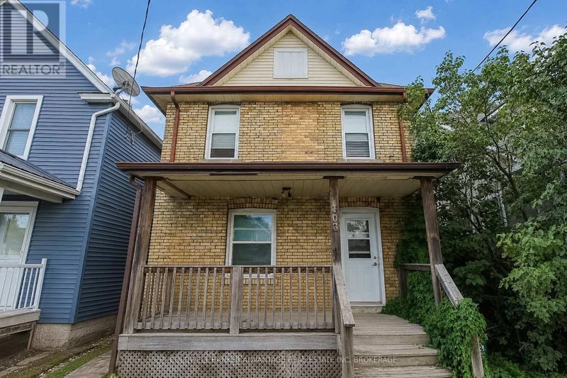 305 Burgar Street, Welland (Welland Downtown), Ontario, L3B2T5, Welland (Welland Downtown), Ontario — photo 1 of 5