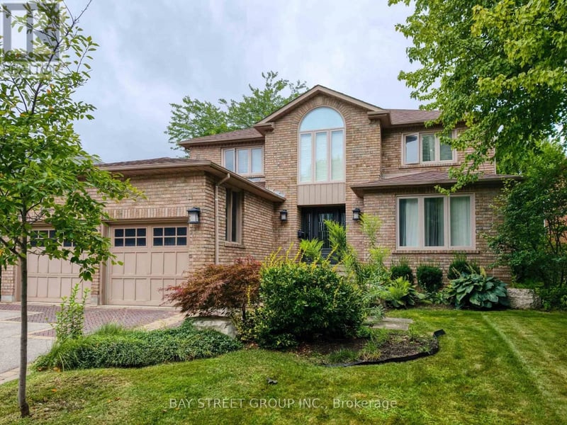 2191 Dunvegan Avenue, Oakville (FD Ford), Ontario, L6J6P2, Oakville (FD Ford), Ontario — photo 1 of 5
