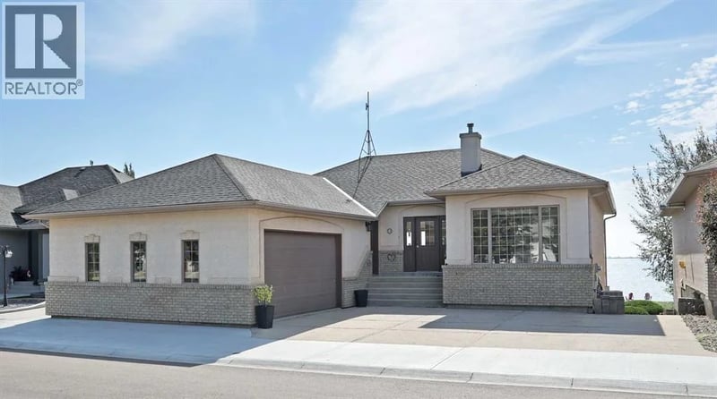 14 White Pelican Way, Lake Newell Resort, Alberta, T1R0X5, Lake Newell Resort, Alberta — photo 1 of 5