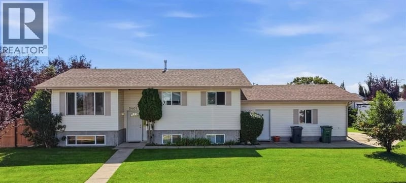 5401 58 Avenue Close, Ponoka, Alberta, T4J1P8, Ponoka, Alberta — photo 1 of 5