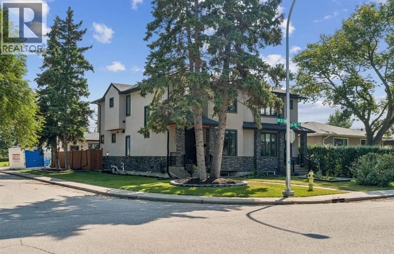 3302 39 Street Southwest, Calgary, Alberta, T3E3J2, Calgary, Alberta — photo 1 of 5