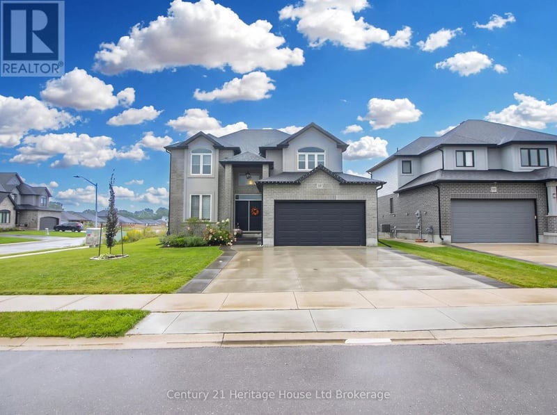 97 Beech Boulevard, Tillsonburg, Ontario, N4G5S1, Tillsonburg, Ontario — photo 1 of 5