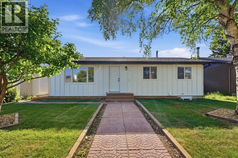 19 Mardale Crescent Northeast, Calgary, Alberta, T2A3V4, Calgary, Alberta — photo 1 of 5