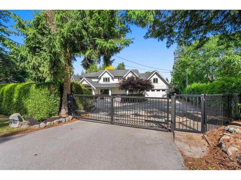 3330 140 Street, Surrey, British Columbia, V4P2A8, Surrey, British Columbia — photo 1 of 5