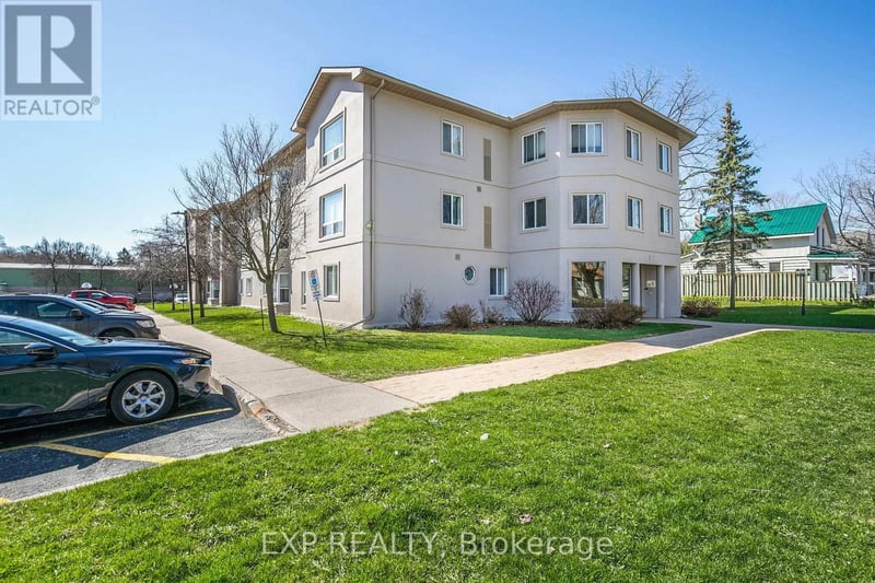 #303 107 Bond Street, Orillia, Ontario, L3V1J7, Orillia, Ontario — photo 1 of 5