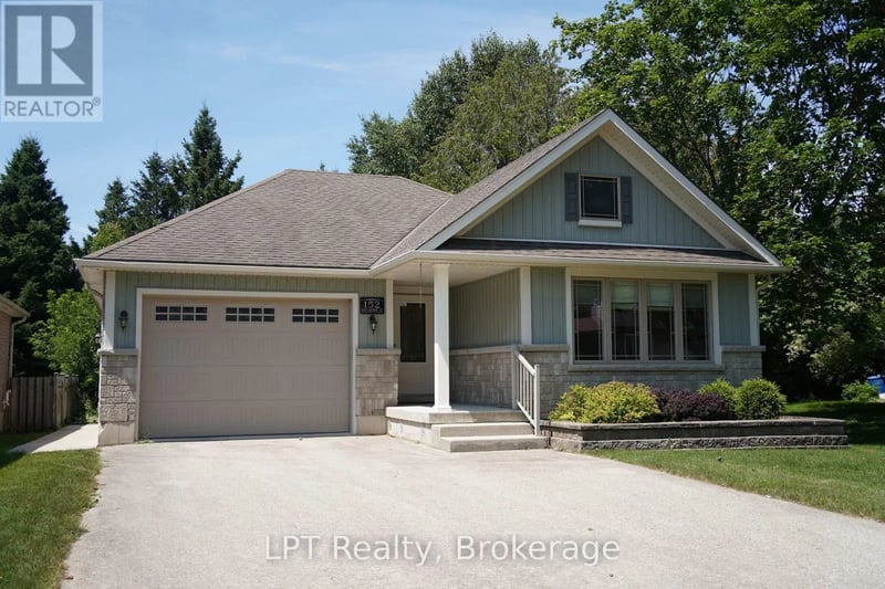 152 Kincardine Street North, West Grey, Ontario, N0G1R0, West Grey, Ontario — photo 1 of 5