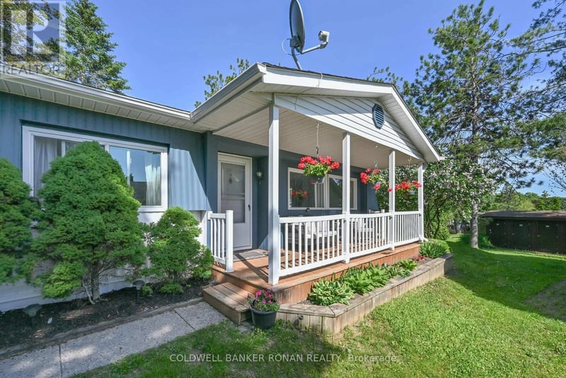 13 Hawthorne Drive, Innisfil, Ontario, L9S1P7, Innisfil, Ontario — photo 1 of 5