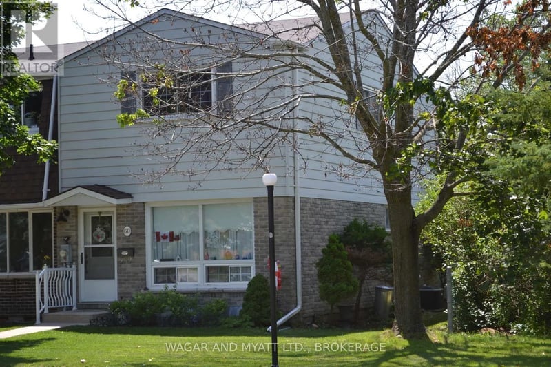 #30 60 Winchester Drive, Greater Napanee (Greater Napanee), Ontario, K7R3R2, Greater Napanee (Greater Napanee), Ontario — photo 1 of 5