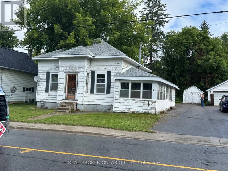 89 Queen Street, Smiths Falls, Ontario, K7A3N5, Smiths Falls, Ontario — photo 1 of 5