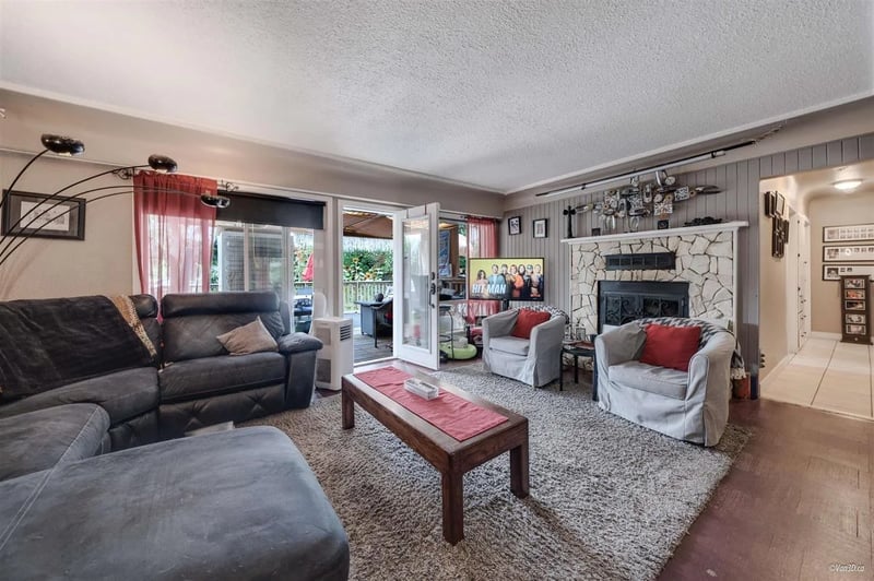 2303 MCKENZIE Road, Abbotsford, British Columbia, V2S4A1, Abbotsford, British Columbia — photo 1 of 5