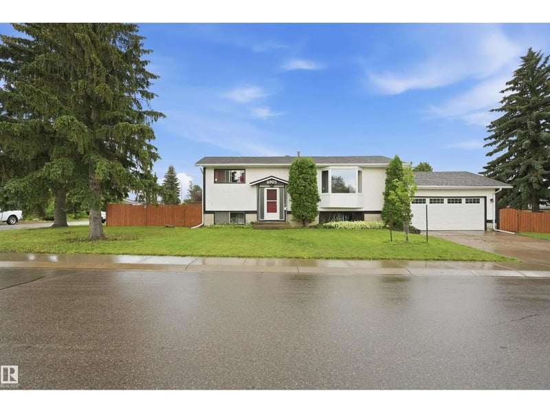 6903 151 AV NW, Edmonton, Alberta, T5C2Y6, Edmonton, Alberta — photo 1 of 5