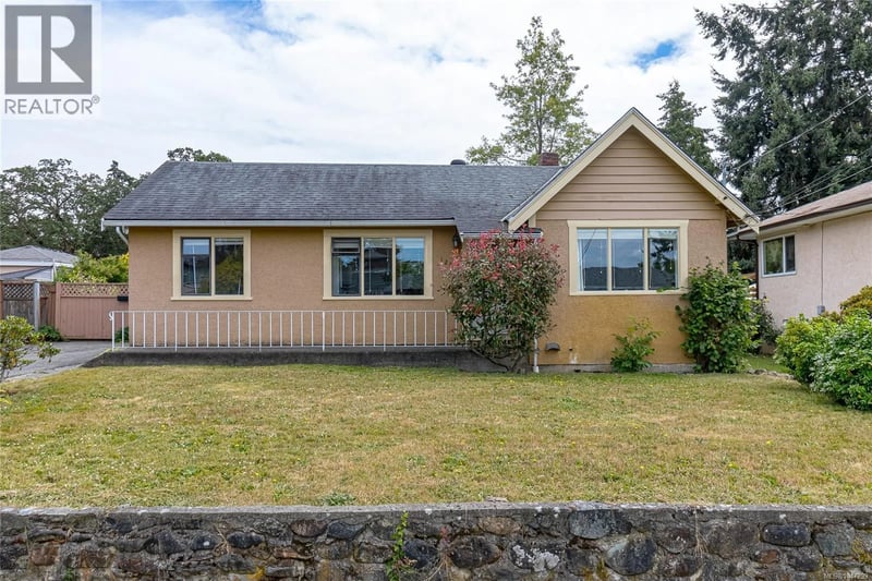1263 Garkil Road, Saanich, British Columbia, V8P2L2, Saanich, British Columbia — photo 1 of 5