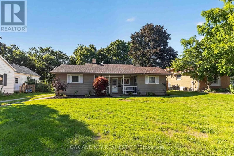 125 Keefer Street, Strathroy-Caradoc (SW), Ontario, N7G1E1, Strathroy-Caradoc (SW), Ontario — photo 1 of 5