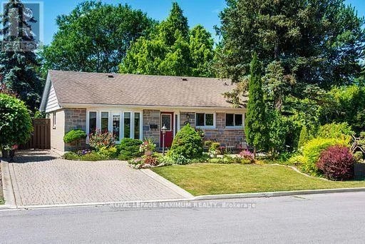 38 Abbey Road, Brampton (Brampton East), Ontario, L6W2T8, Brampton (Brampton East), Ontario — photo 1 of 5