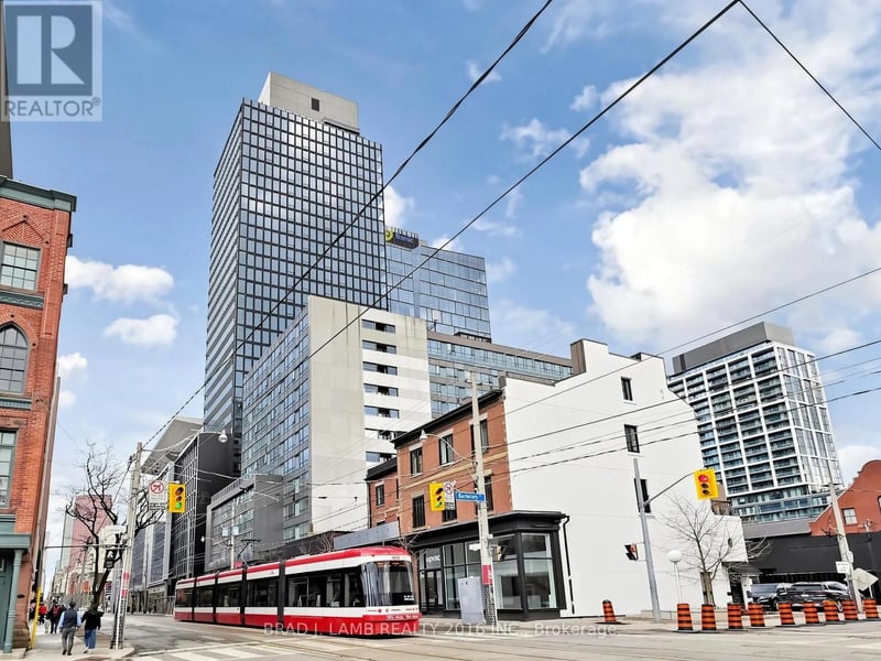 #1808 284 King Street East, Toronto (Moss Park), Ontario, M5A1K4, Toronto (Moss Park), Ontario — photo 1 of 5