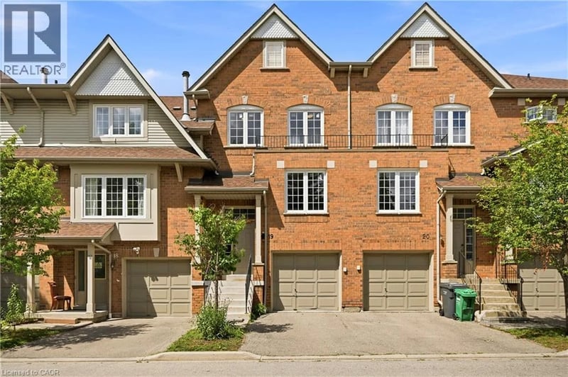 #19 1575 SOUTH PARADE Court, Mississauga, Ontario, L5M6E9, Mississauga, Ontario — photo 1 of 5