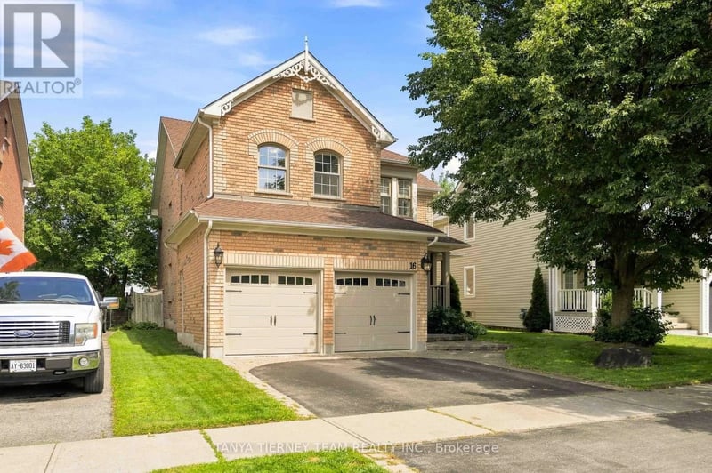16 Waring Avenue, Whitby (Brooklin), Ontario, L1M1G4, Whitby (Brooklin), Ontario — photo 1 of 5