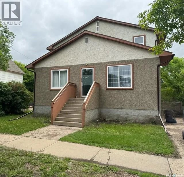 1172 107th STREET, North Battleford, Saskatchewan, S9A1Z3, North Battleford, Saskatchewan — photo 1 of 5