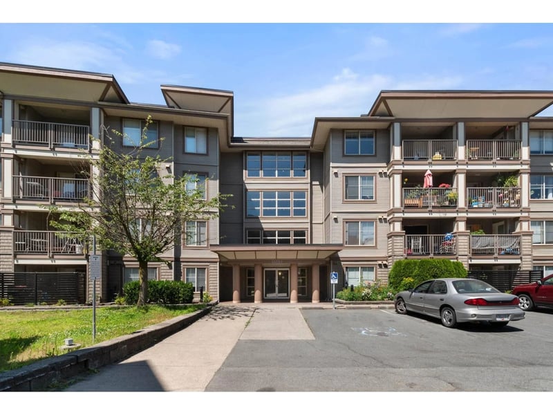 #204 45559 YALE Road, Chilliwack, British Columbia, V2P0B1, Chilliwack, British Columbia — photo 1 of 2