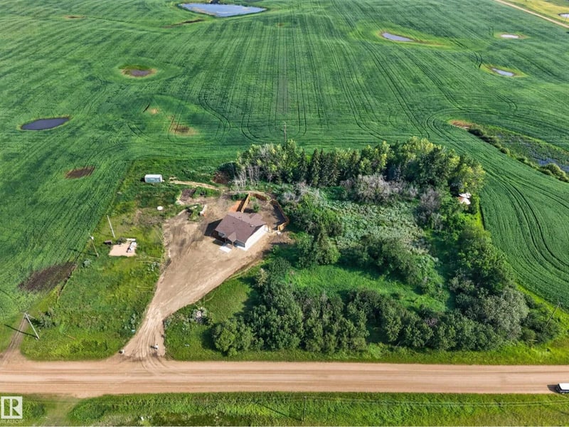 21318 TWP 464, Rural Camrose County, Alberta, T0C0L0, Rural Camrose County, Alberta — photo 1 of 5