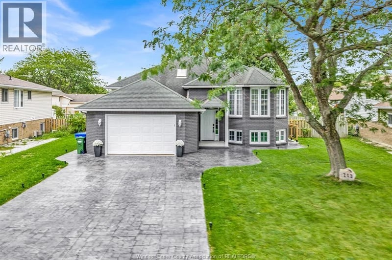 242 GEORGE Crescent, Lakeshore, Ontario, N0R1A0, Lakeshore, Ontario — photo 1 of 5