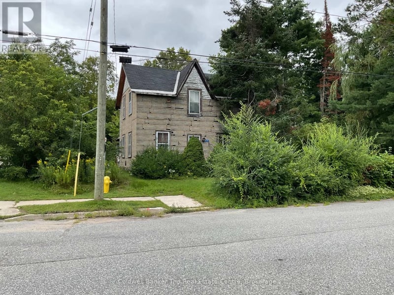 610 John Street South, Gravenhurst (Muskoka (S)), Ontario, P1P1J9, Gravenhurst (Muskoka (S)), Ontario — photo 1 of 5