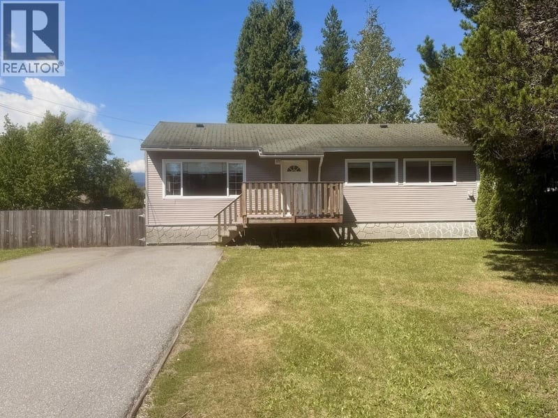 15 NADINA Street, Kitimat, British Columbia, V8C2A3, Kitimat, British Columbia — photo 1 of 5