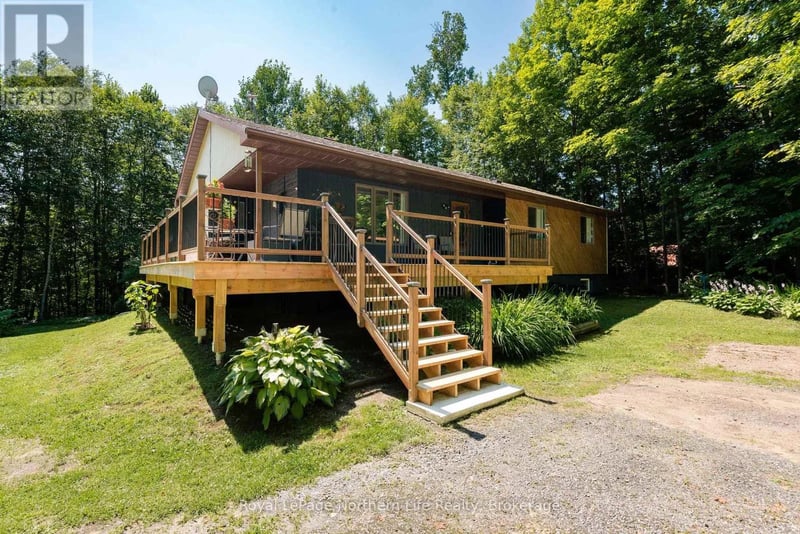 106 Lakeview Court, Bonfield, Ontario, P0H1E0, Bonfield, Ontario — photo 1 of 5