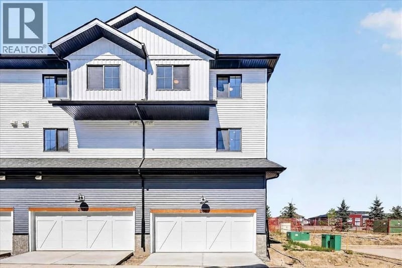 1750 Rangeview Drive Southeast, Calgary, Alberta, T3S0X3, Calgary, Alberta — photo 1 of 5