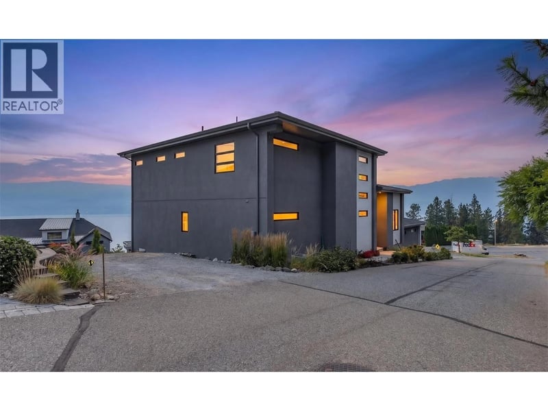 1534 GREGORY Road, West Kelowna, British Columbia, V4T2V7, West Kelowna, British Columbia — photo 1 of 5