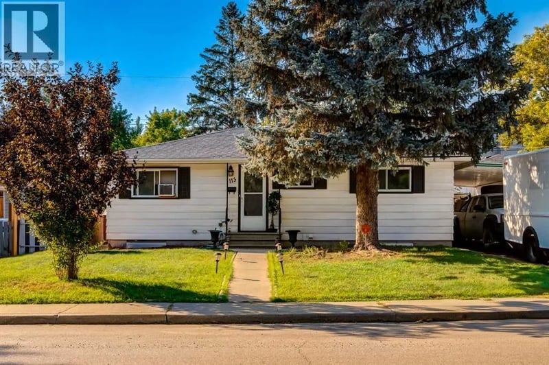 113 Hounslow Drive Northwest, Calgary, Alberta, T2K2E6, Calgary, Alberta — photo 1 of 5