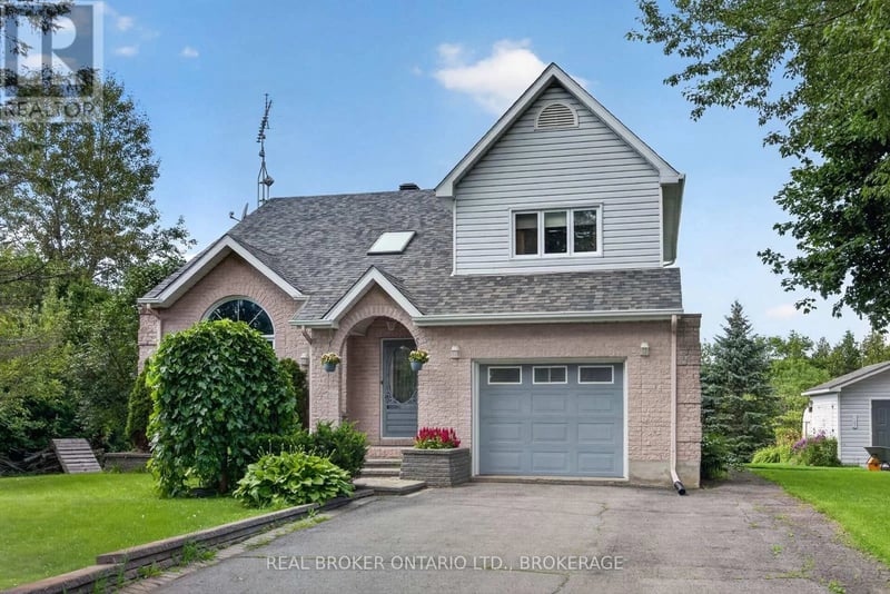 3901 County 45 Road, North Glengarry, Ontario, K0C1A0, North Glengarry, Ontario — photo 1 of 5
