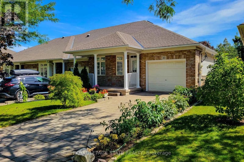 41 Vintners Lane, Grimsby (Grimsby East), Ontario, L3M5N7, Grimsby (Grimsby East), Ontario — photo 1 of 5