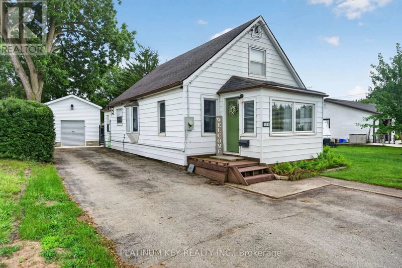 422 Metcalfe Street West, Strathroy-Caradoc (SW), Ontario, N7G1N7, Strathroy-Caradoc (SW), Ontario — photo 1 of 5