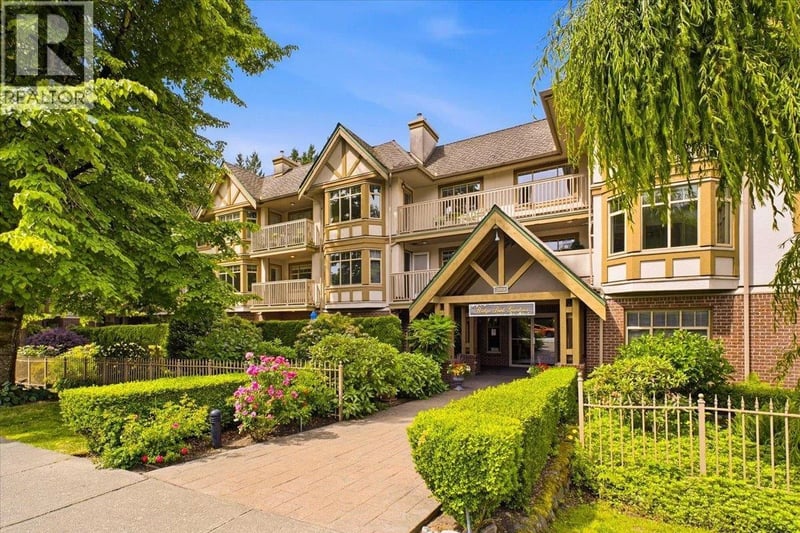 #411 2059 CHESTERFIELD Avenue, North Vancouver, British Columbia, V7M2P4, North Vancouver, British Columbia — photo 1 of 5