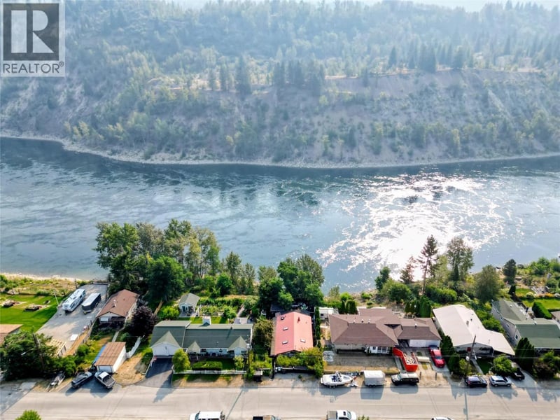 283 2nd Avenue, Trail, British Columbia, V1R4V3, Trail, British Columbia — photo 1 of 5
