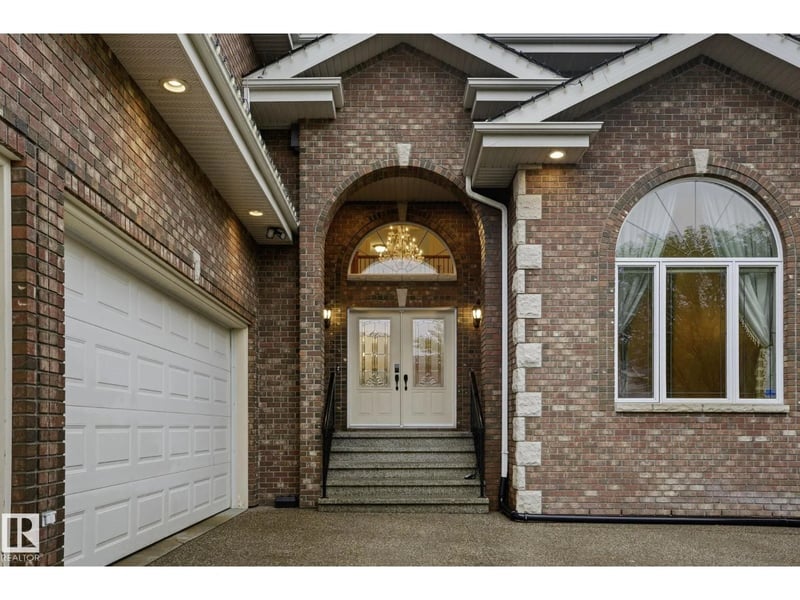 926 HOLLINGSWORTH BN NW, Edmonton, Alberta, T6R3L3, Edmonton, Alberta — photo 1 of 5