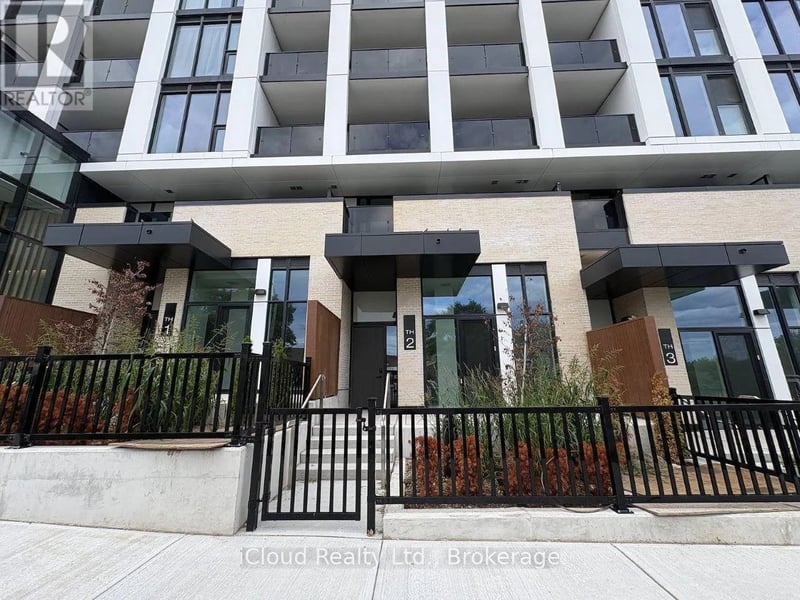 #TH 02 1 Fairview Road, Mississauga (Mississauga Valleys), Ontario, L5A0B4, Mississauga (Mississauga Valleys), Ontario — photo 1 of 5