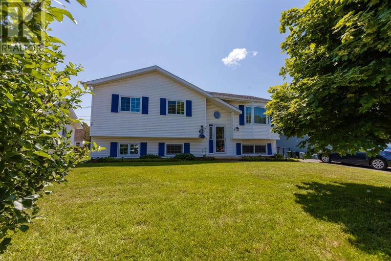 124 Westridge Crescent, Charlottetown, Prince Edward Island, C1A9E7, Charlottetown, Prince Edward Island — photo 1 of 5