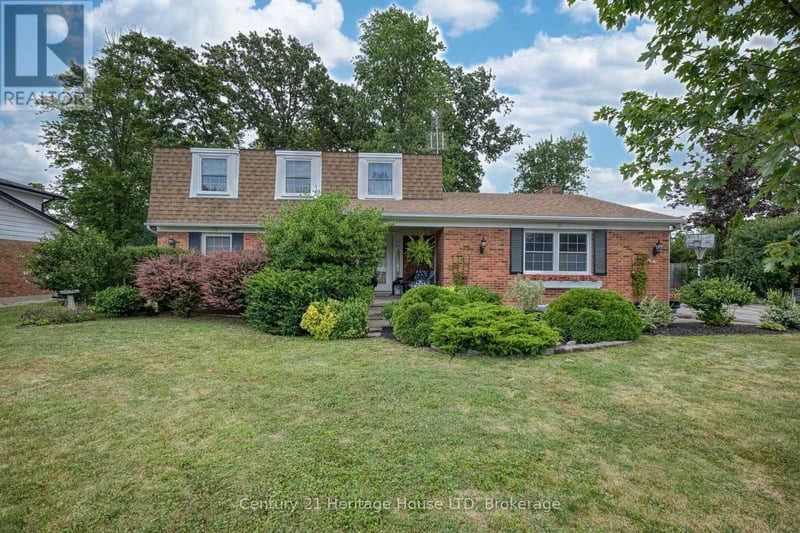 688 Daytona Drive, Fort Erie (Crescent Park), Ontario, L2A4Z6, Fort Erie (Crescent Park), Ontario — photo 1 of 5