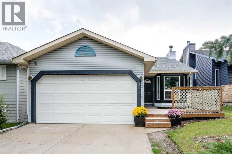 127 Shawinigan Drive Southwest, Calgary, Alberta, T2Y2W1, Calgary, Alberta — photo 1 of 5