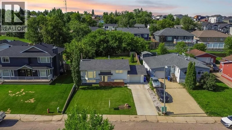 525 Beacon Hill Drive, Fort McMurray, Alberta, T9H2R4, Fort McMurray, Alberta — photo 1 of 5