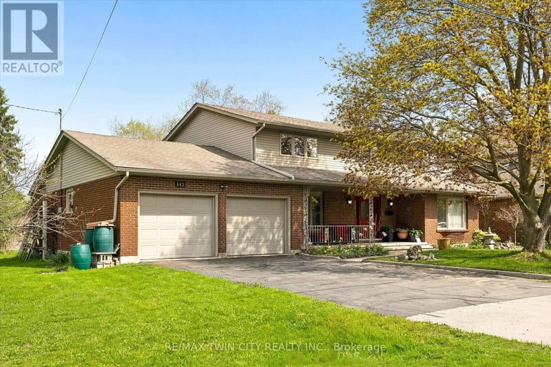 142 Carson Drive, Kitchener, Ontario, N2B2Z2, Kitchener, Ontario — photo 1 of 5